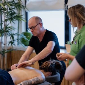 "KIOM Masseur opleiding - de opleiding om goed te leren masseren en erkend "