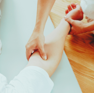 "Shiatsu Masseur opleiding KIOM - Professionele Japanse drukpuntmassage opleiding"
